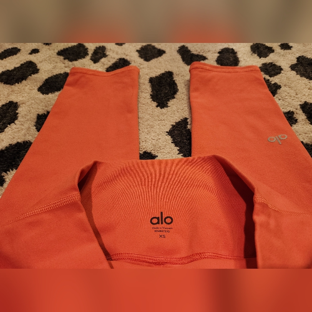 Alo Yoga Legging Size XS - Picture 4 of 7